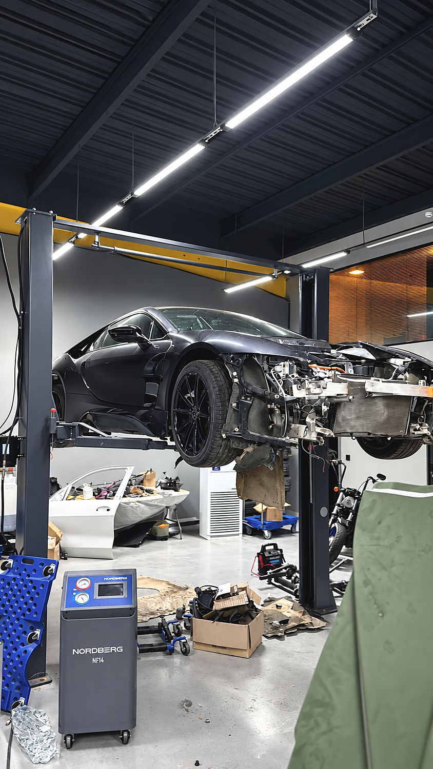 BMW i8 — Чёрная машина